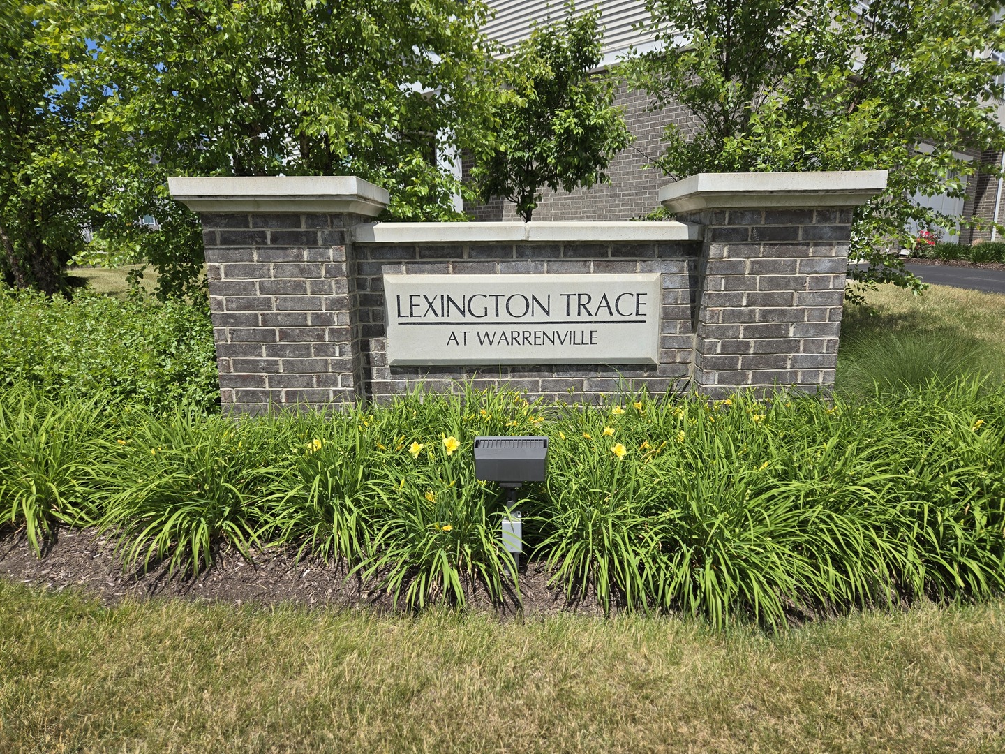 30W047 Brayman Court, Warrenville, IL 60563