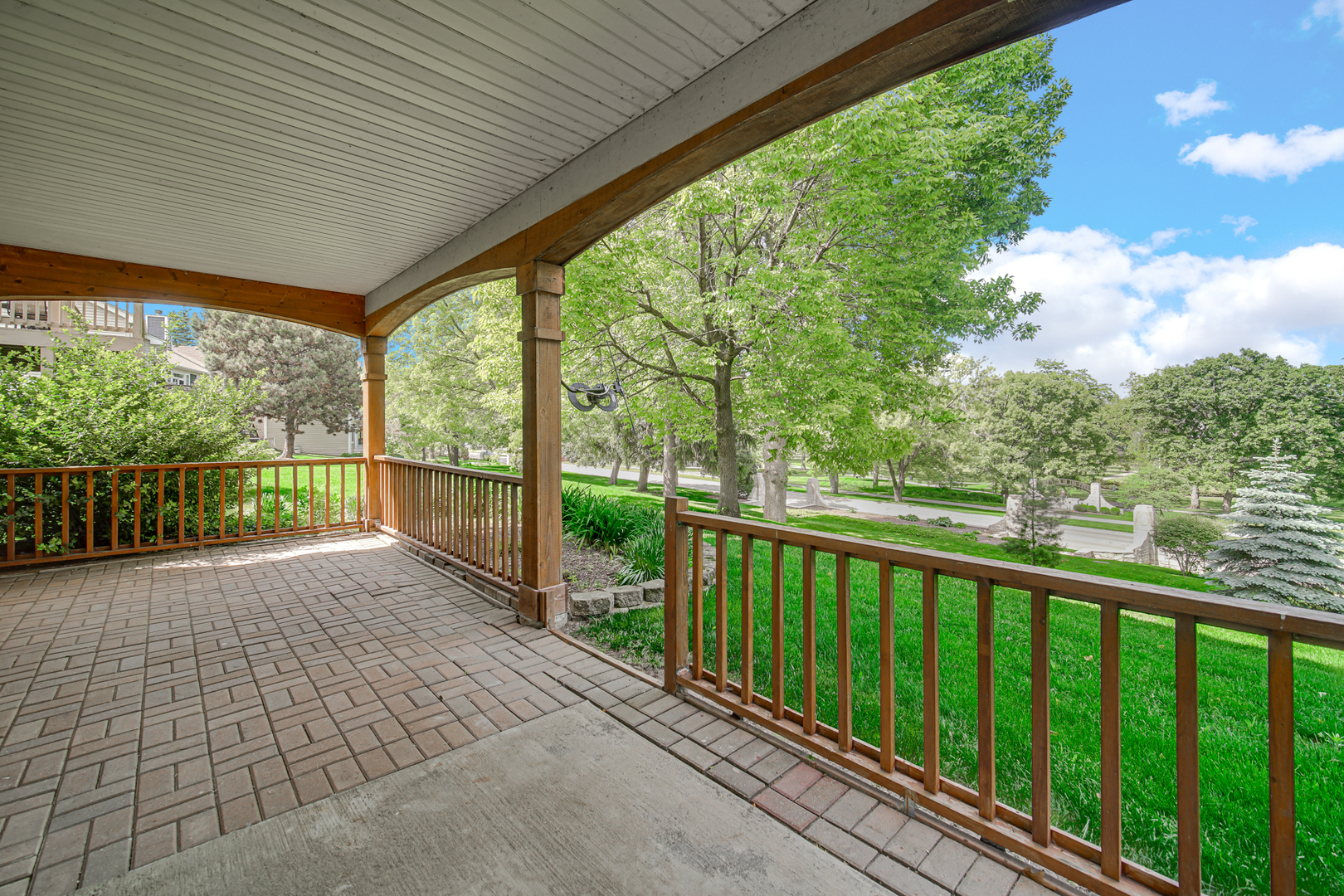 720 Viewpointe Drive, St. Charles, IL 60174