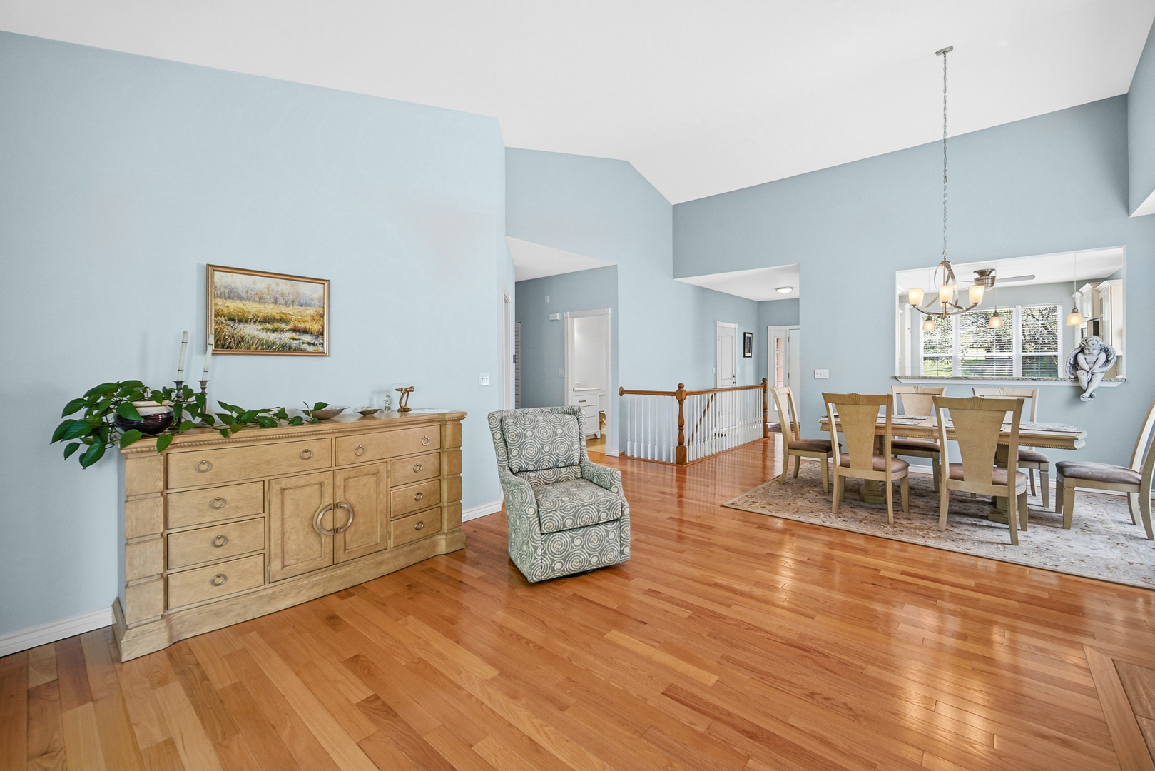 720 Viewpointe Drive, St. Charles, IL 60174