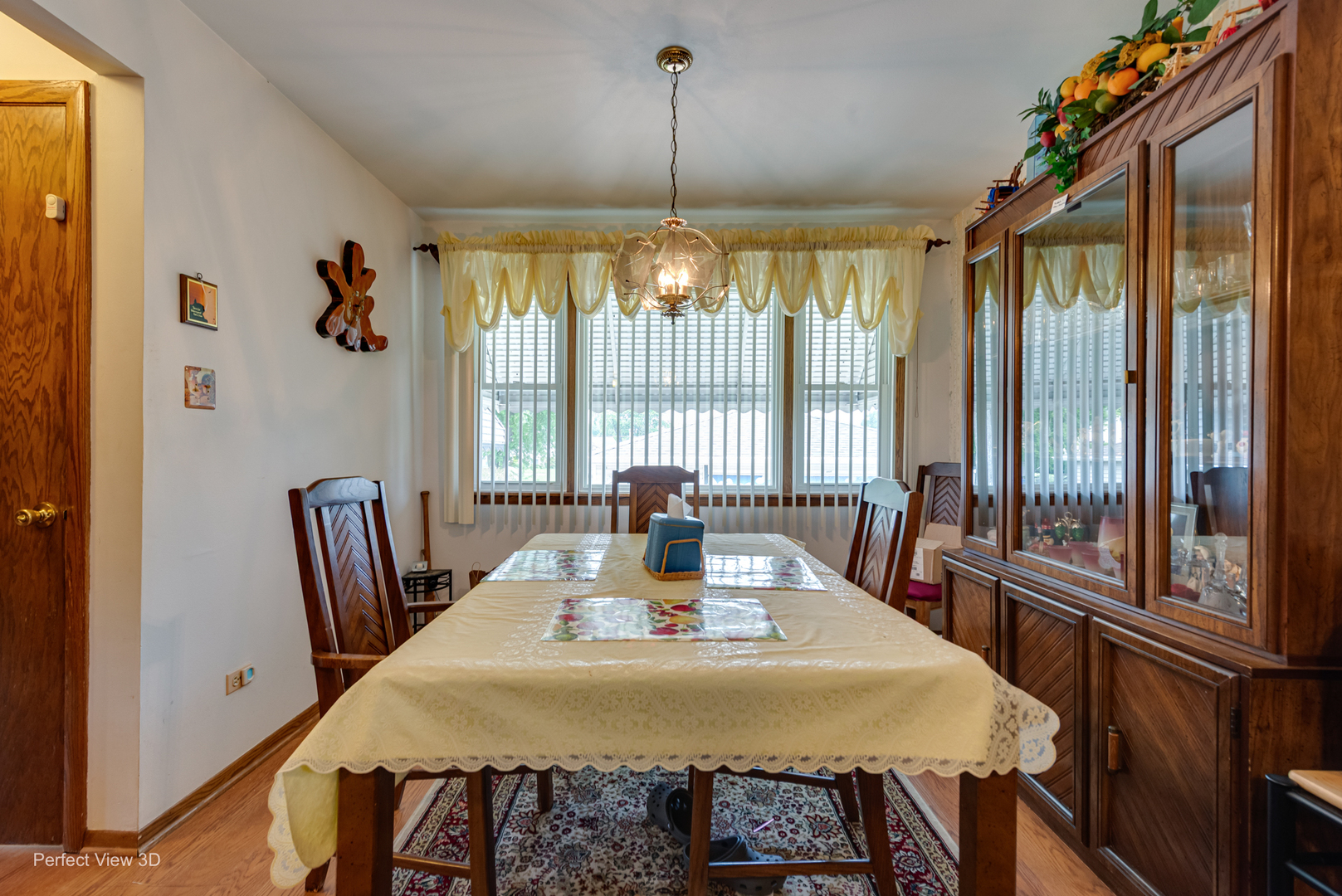 9020 Nashville Avenue, Oak Lawn, IL 60453