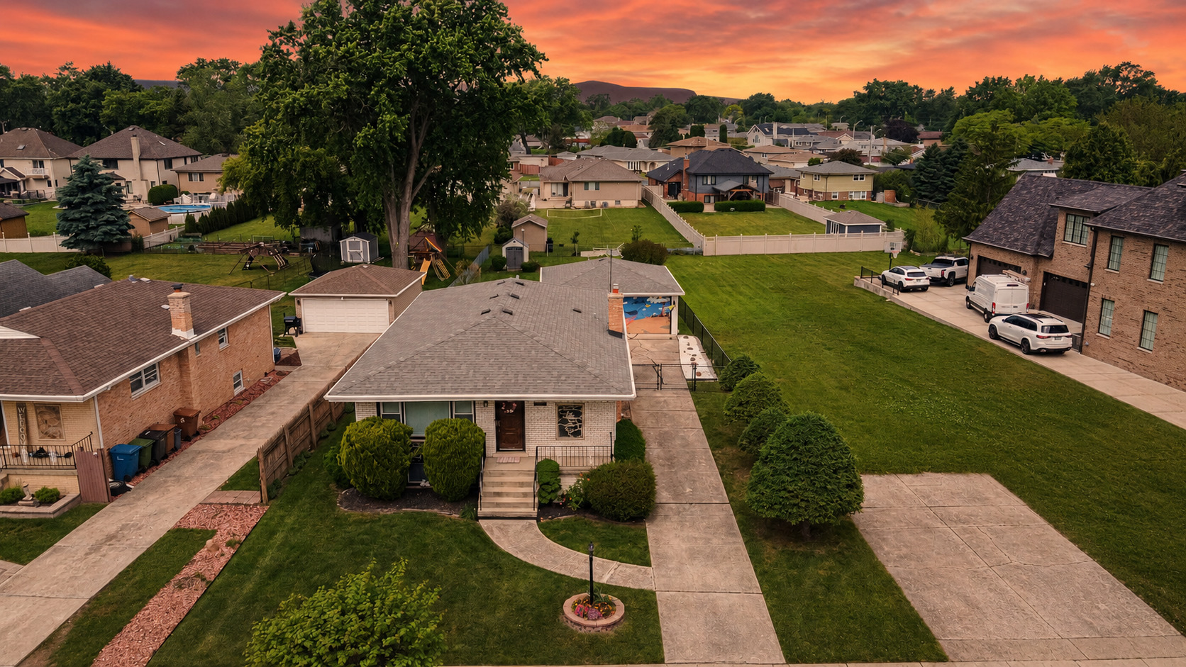 9020 Nashville Avenue, Oak Lawn, IL 60453