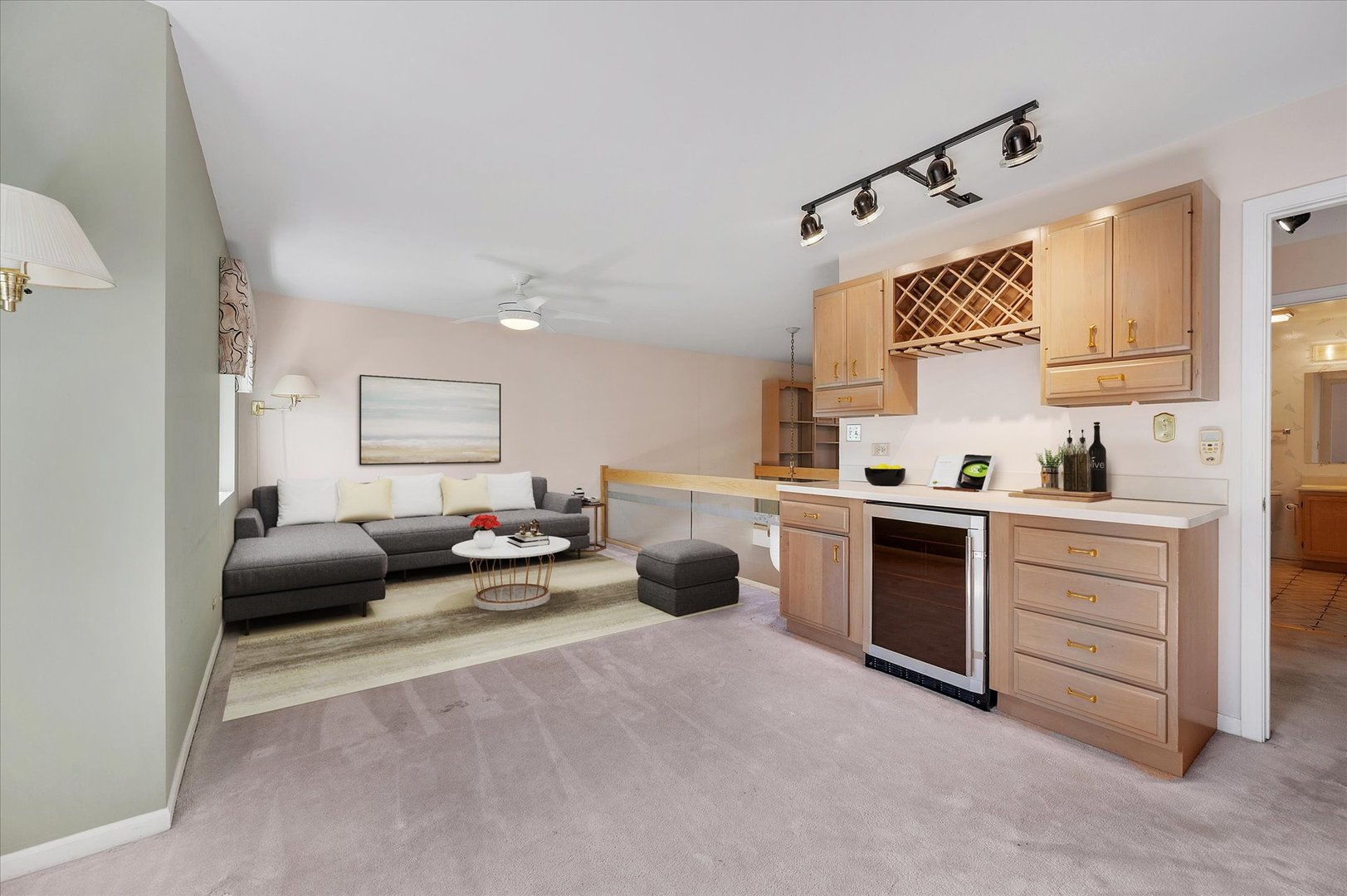 475 Sarah Court, Wood Dale, IL 60191