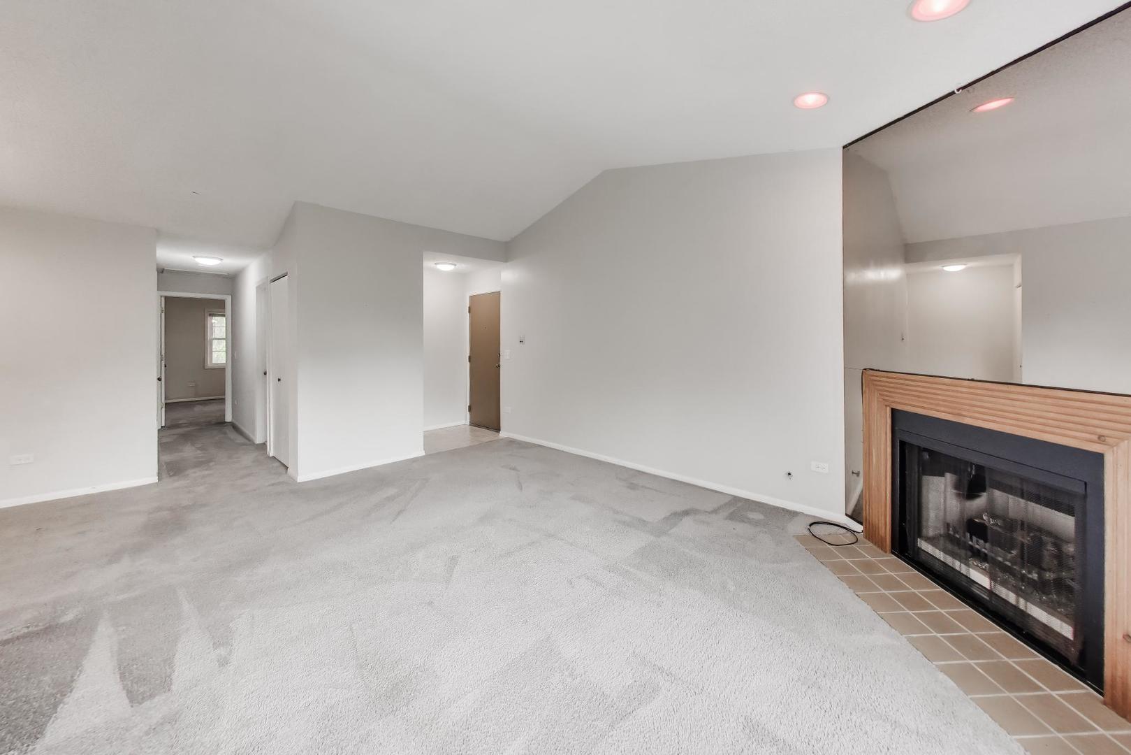 426 Elizabeth Drive #C, Wood Dale, IL 60191