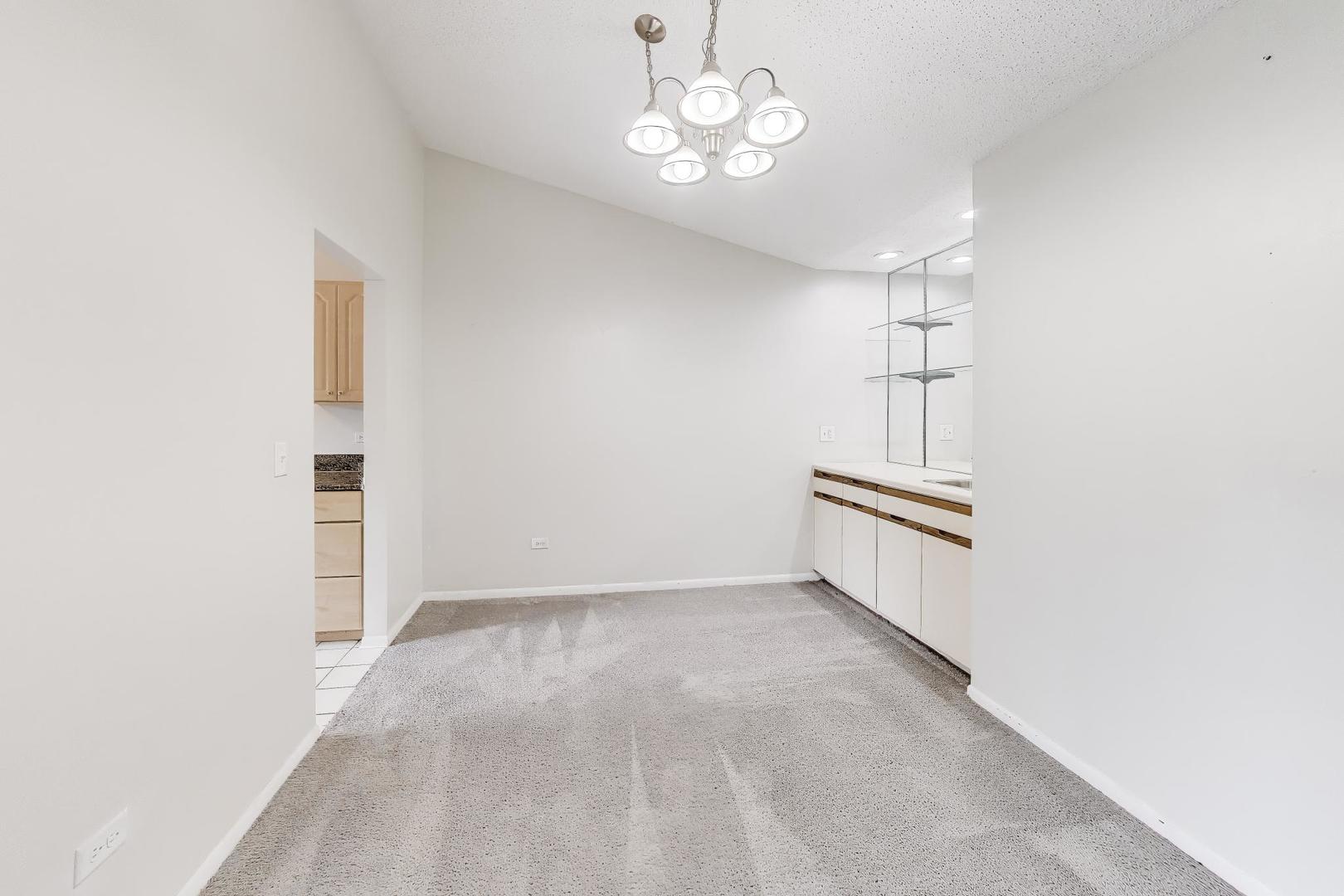 426 Elizabeth Drive #C, Wood Dale, IL 60191