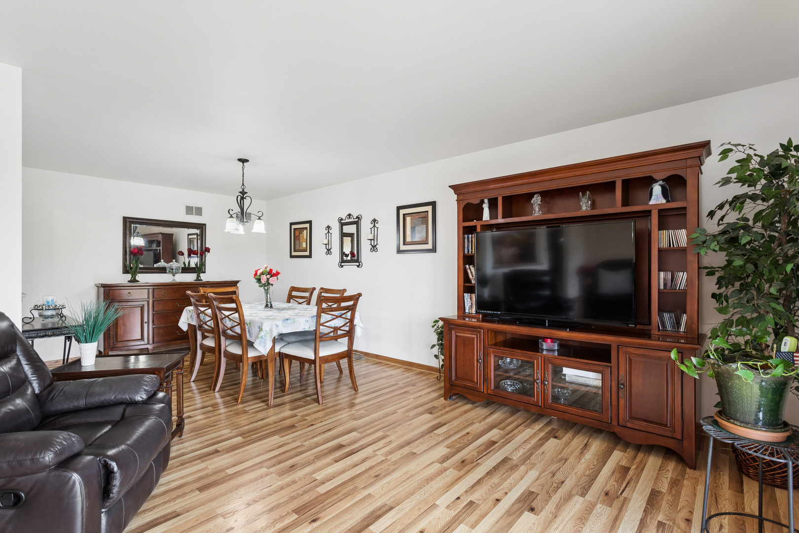 10629 Lynn Drive #142, Orland Park, IL 60467