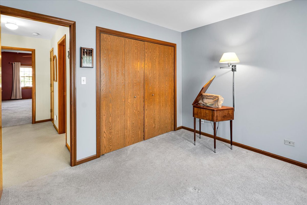 5454 Ashbrook Place, Downers Grove, IL 60515