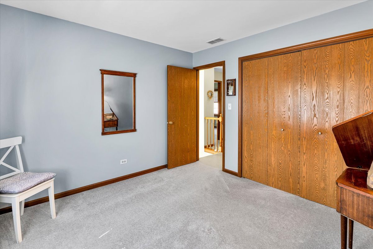 5454 Ashbrook Place, Downers Grove, IL 60515