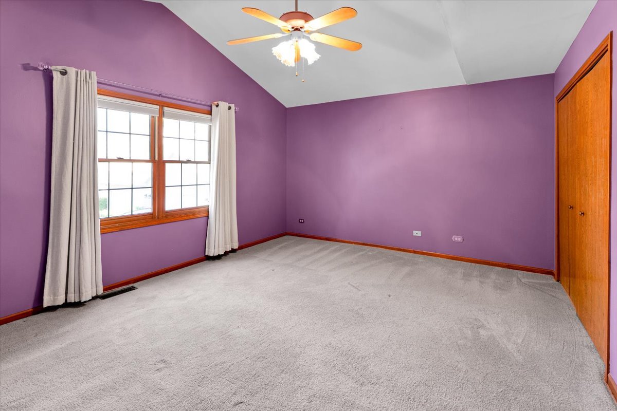 5454 Ashbrook Place, Downers Grove, IL 60515