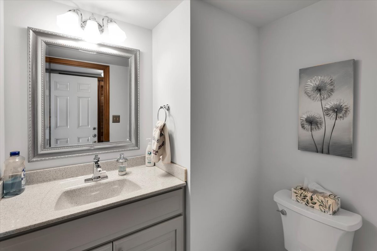 5454 Ashbrook Place, Downers Grove, IL 60515