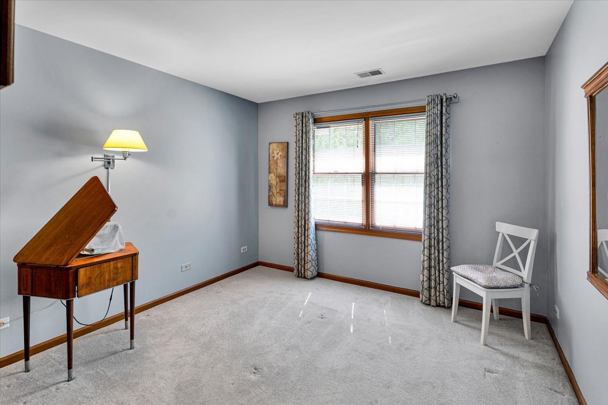 5454 Ashbrook Place, Downers Grove, IL 60515