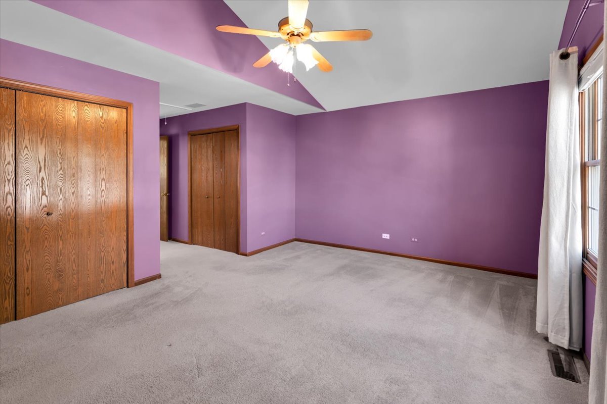 5454 Ashbrook Place, Downers Grove, IL 60515
