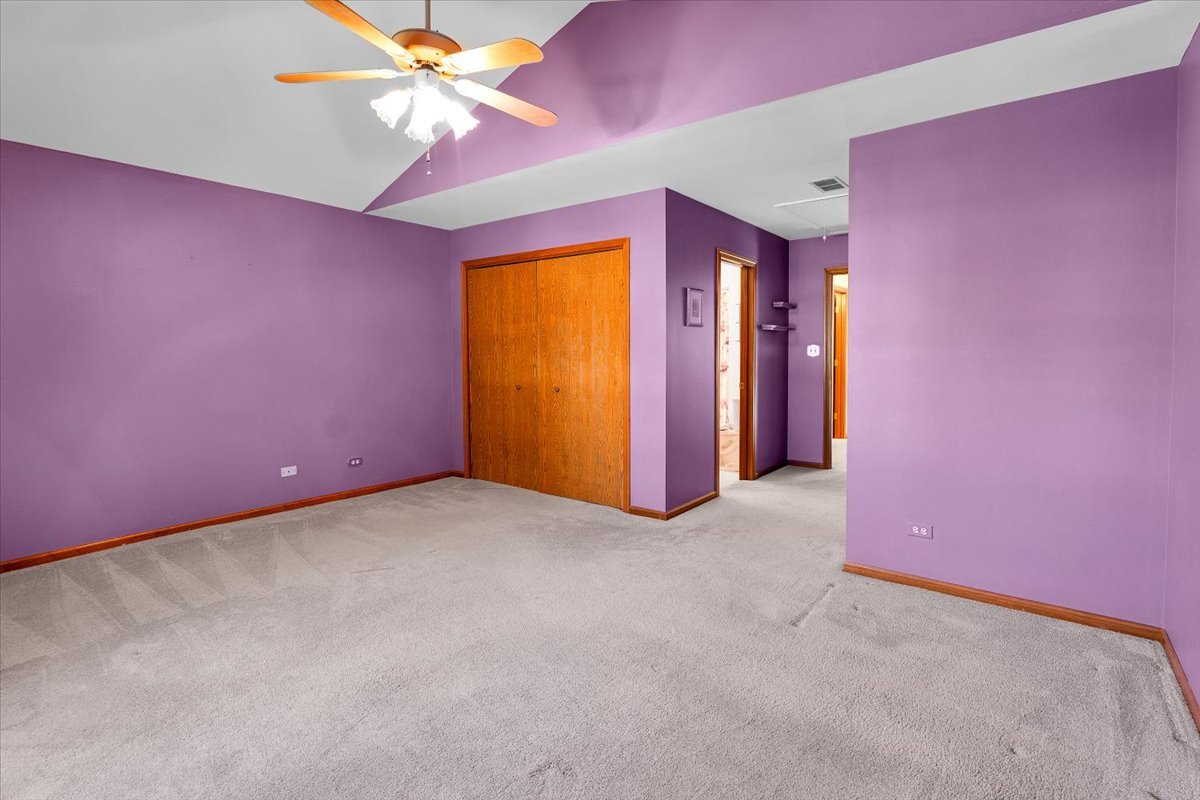 5454 Ashbrook Place, Downers Grove, IL 60515
