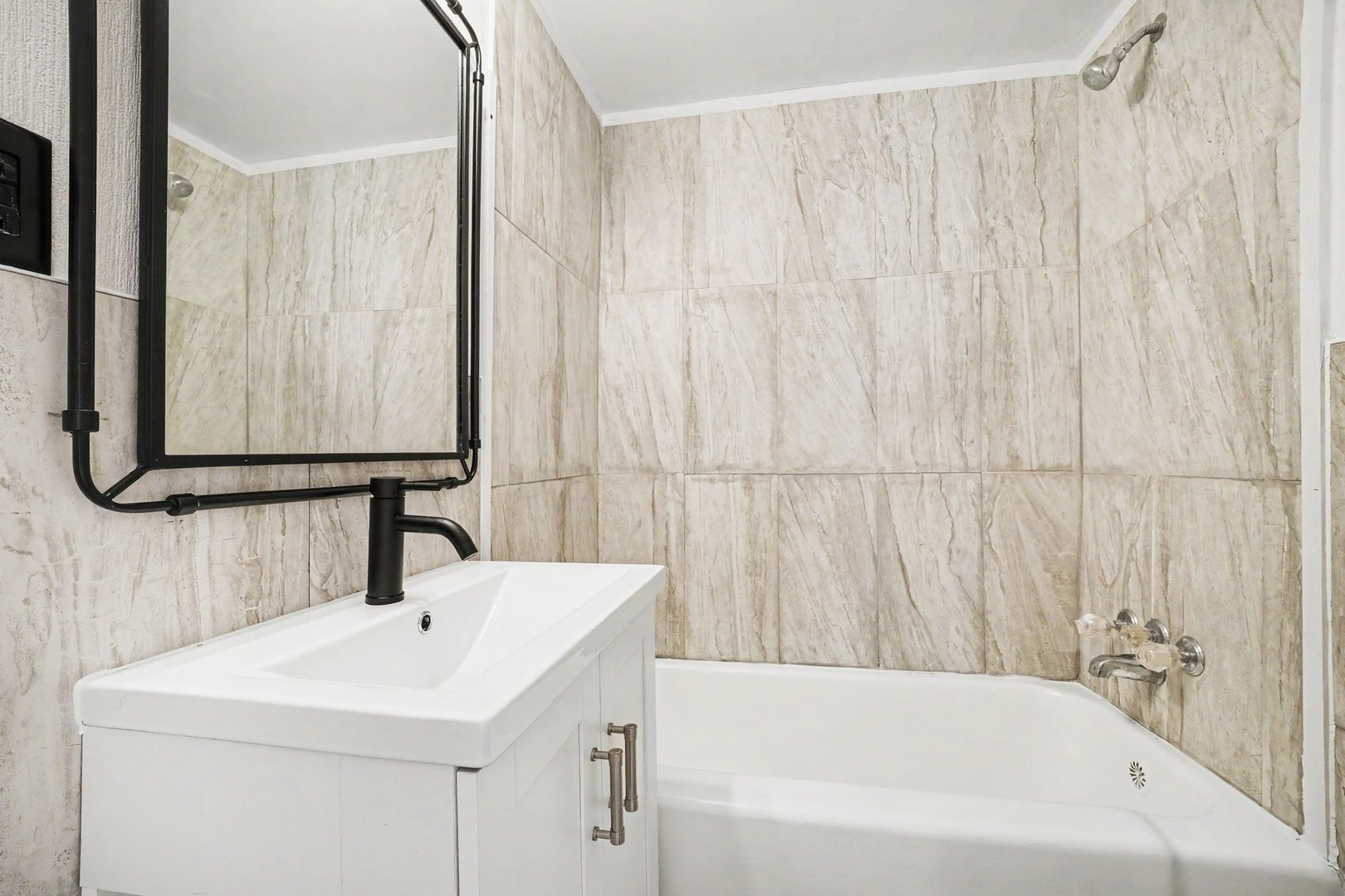 2701 Carmel Boulevard, Zion, IL 60099