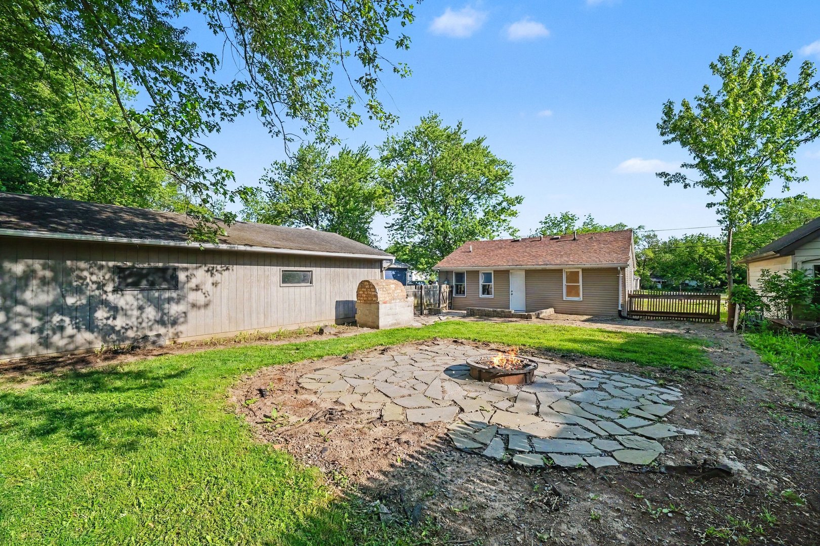 2701 Carmel Boulevard, Zion, IL 60099