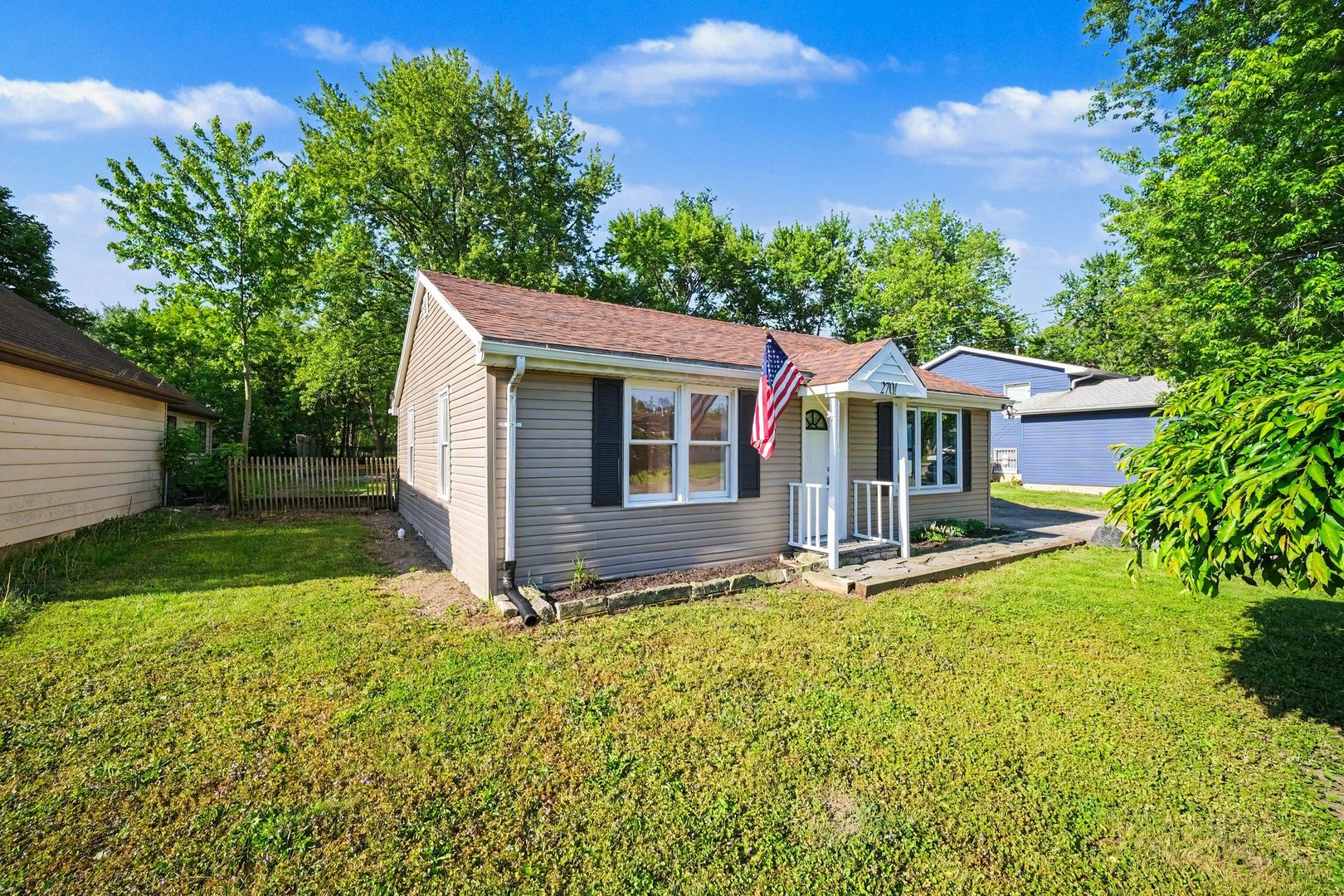 2701 Carmel Boulevard, Zion, IL 60099