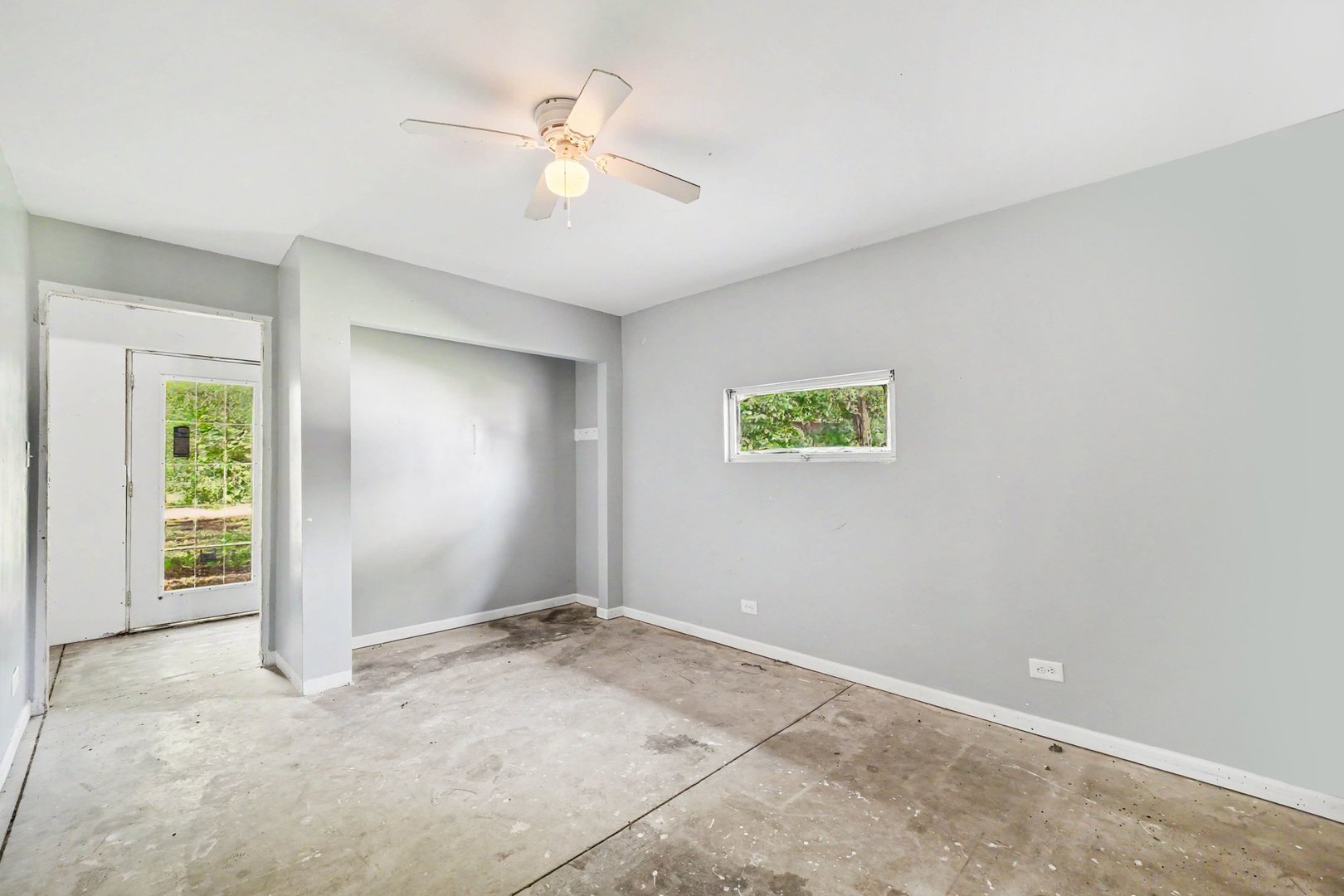 2701 Carmel Boulevard, Zion, IL 60099