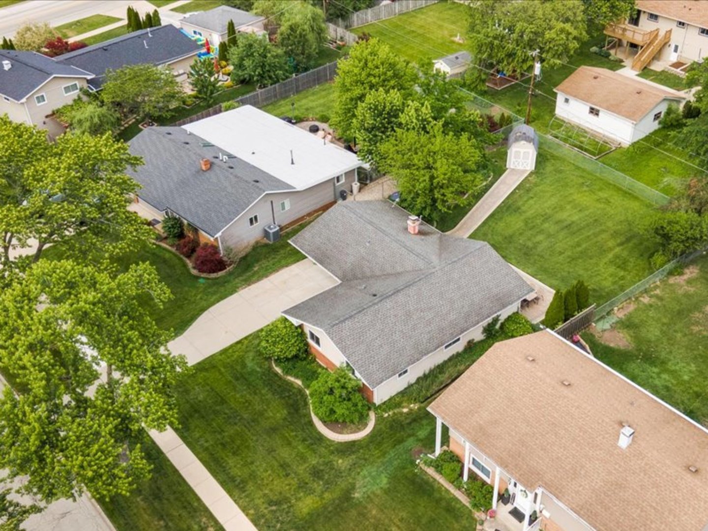 1755 Monticello Road, Hoffman Estates, IL 60169