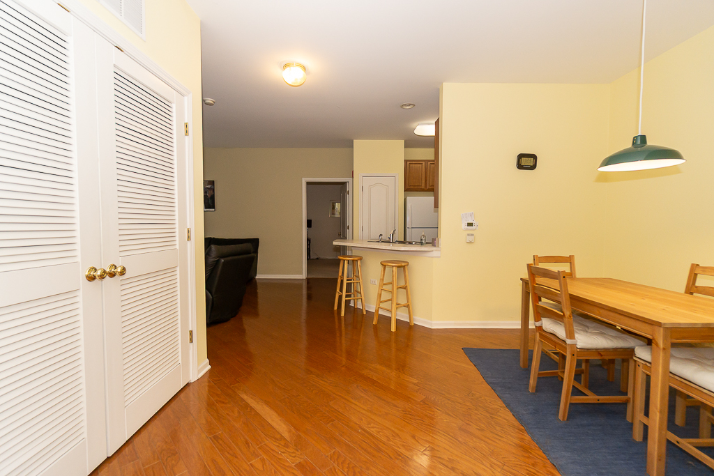 1291 W Lake Street #103, Addison, IL 60101