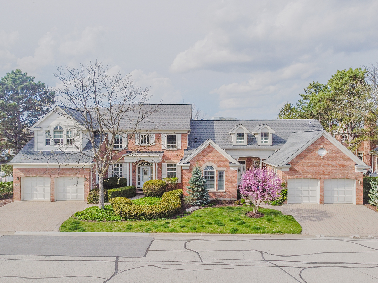11256 W Alexandria Lane, Westchester, IL 60154