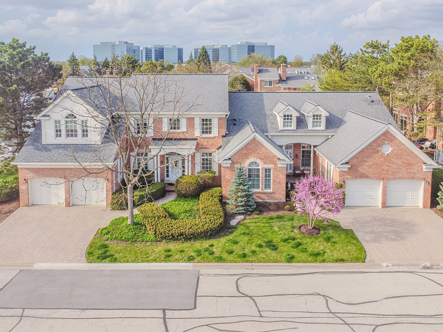 11256 W Alexandria Lane, Westchester, IL 60154