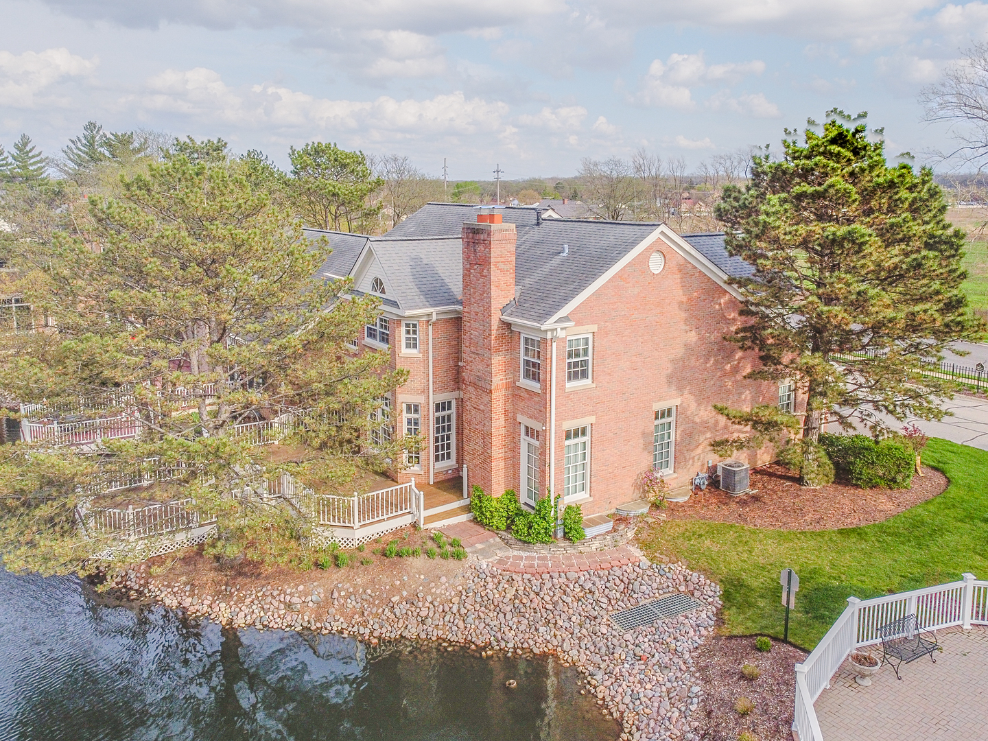 11256 W Alexandria Lane, Westchester, IL 60154