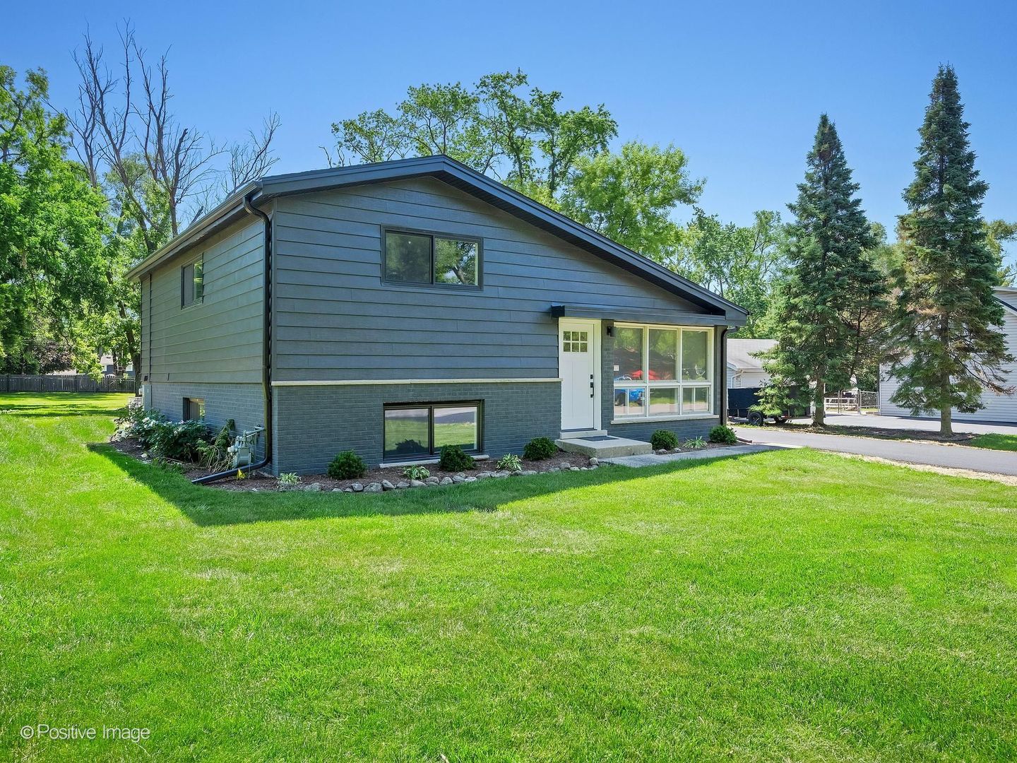1N535 Park Boulevard, Glen Ellyn, IL 60137