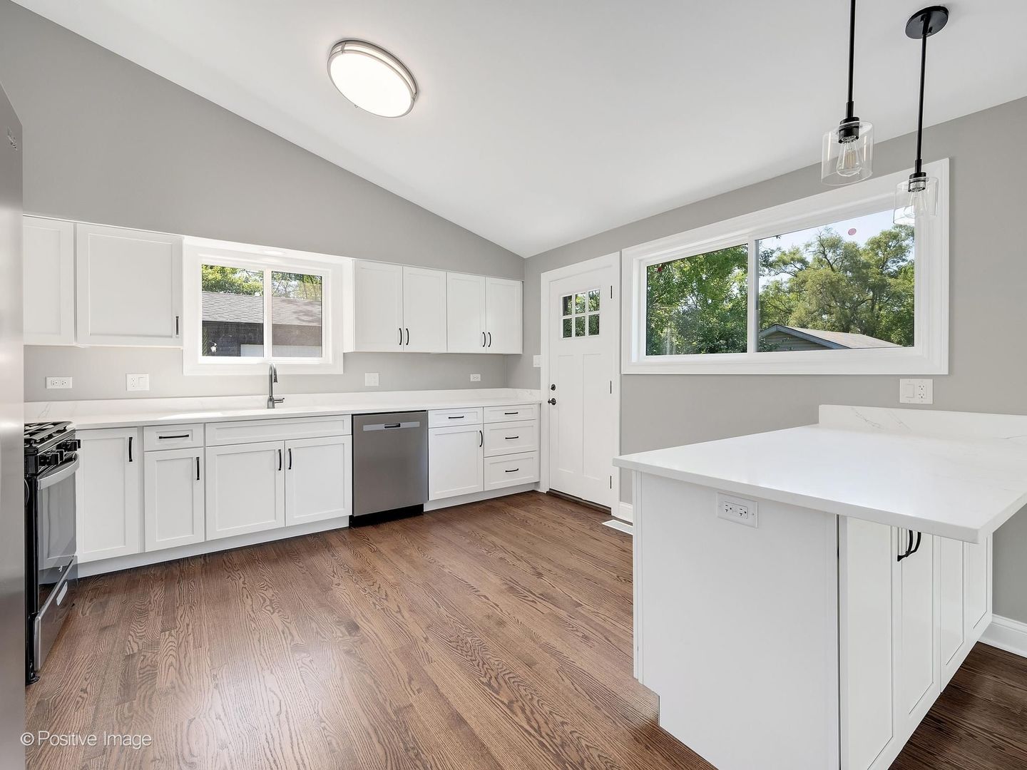 1N535 Park Boulevard, Glen Ellyn, IL 60137