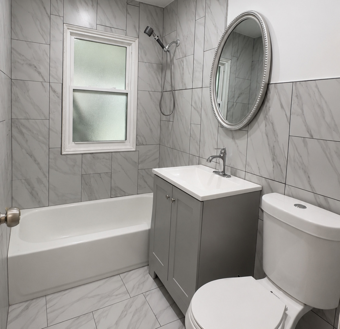 6709 W 88th Place, Oak Lawn, IL 60453