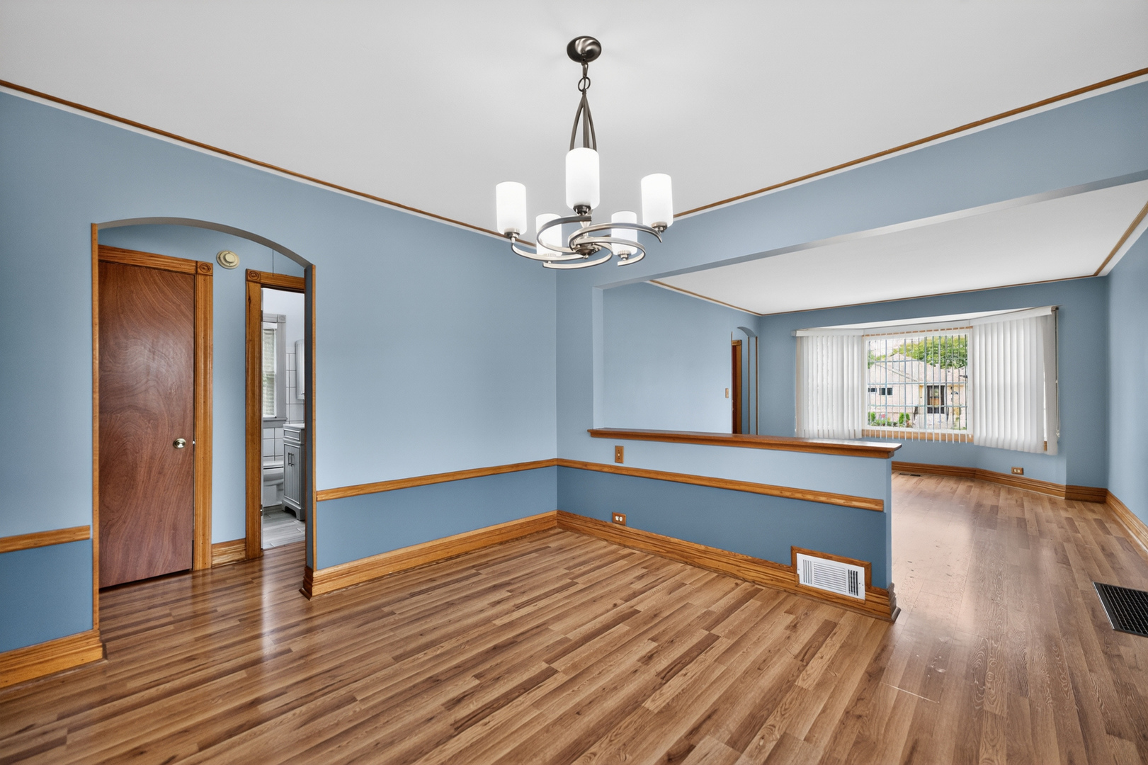 7317 W Myrtle Avenue, Chicago, IL 60631