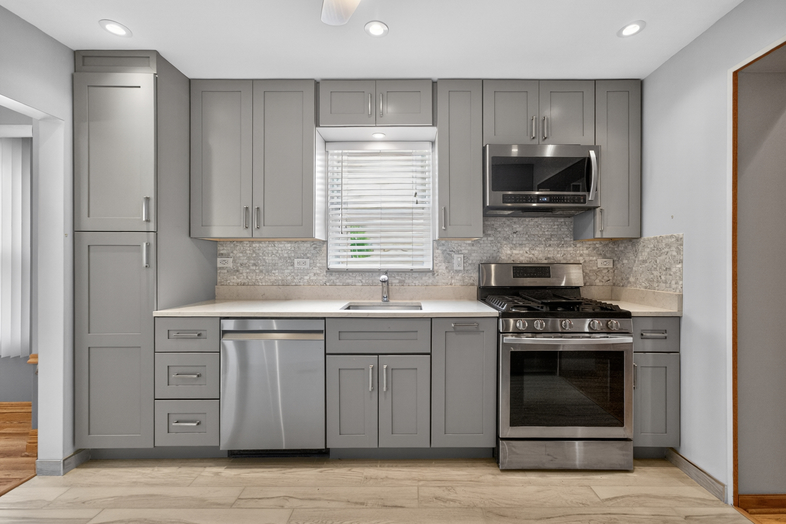 7317 W Myrtle Avenue, Chicago, IL 60631