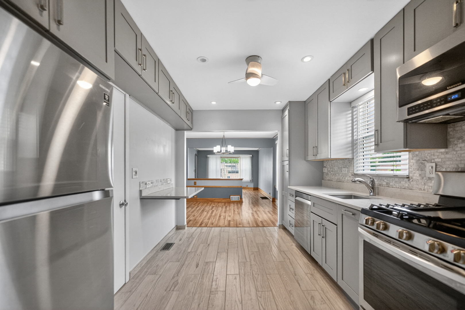7317 W Myrtle Avenue, Chicago, IL 60631