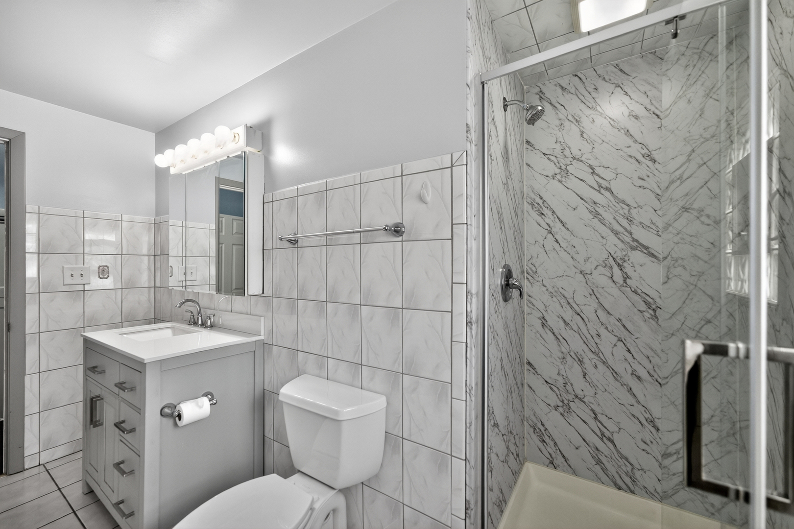 7317 W Myrtle Avenue, Chicago, IL 60631