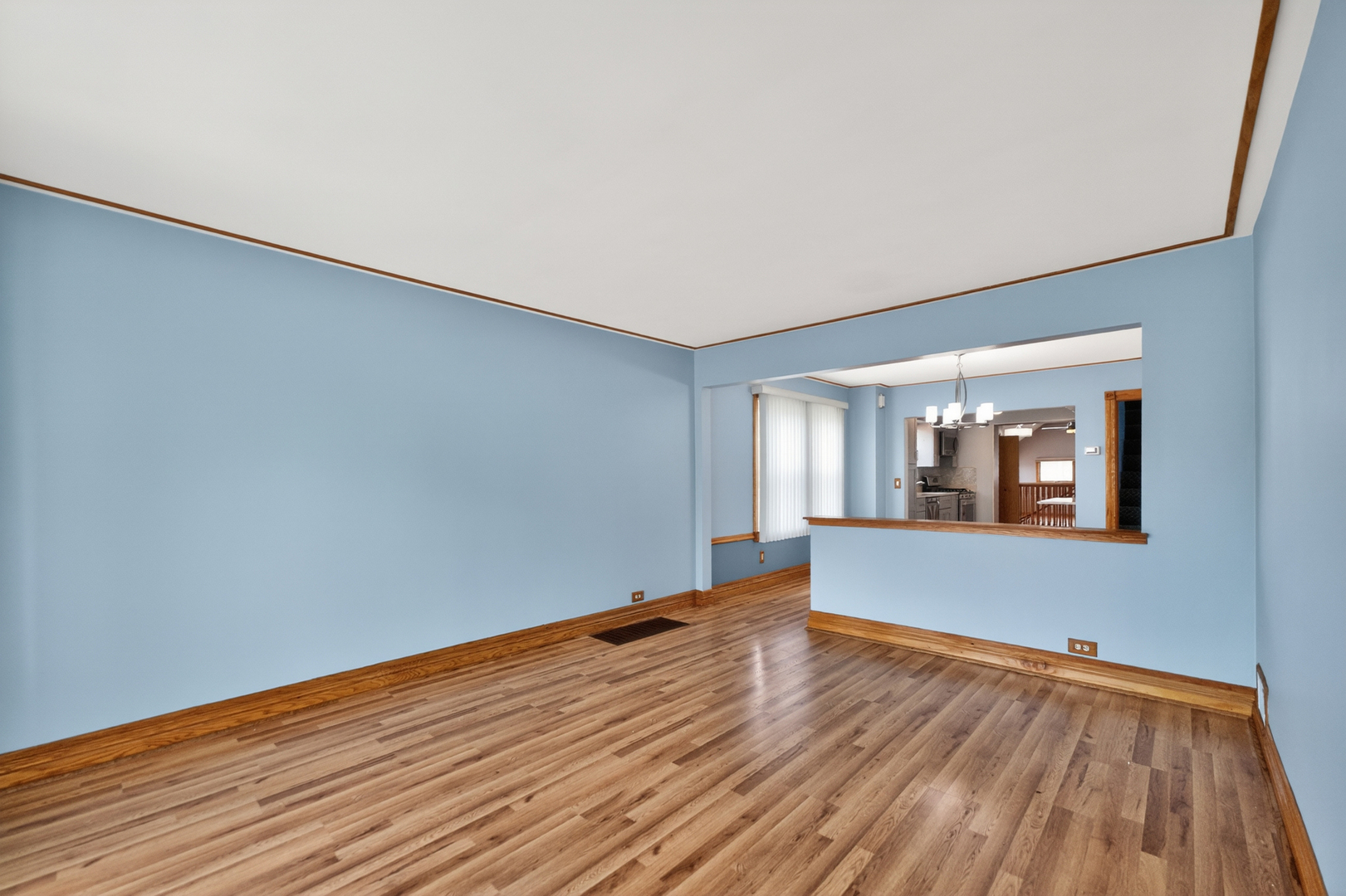 7317 W Myrtle Avenue, Chicago, IL 60631