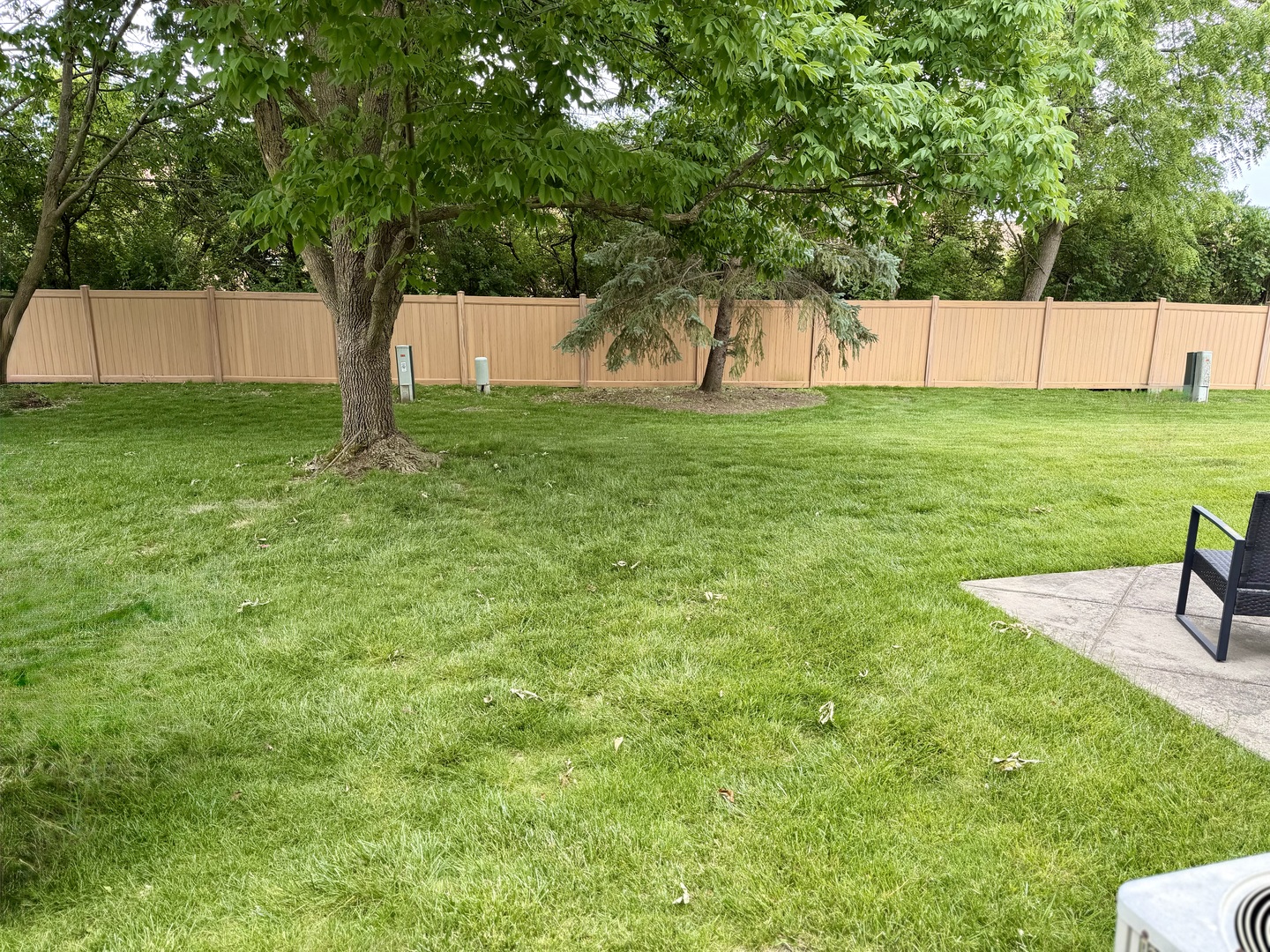 261 Arboretum Drive, Lombard, IL 60148