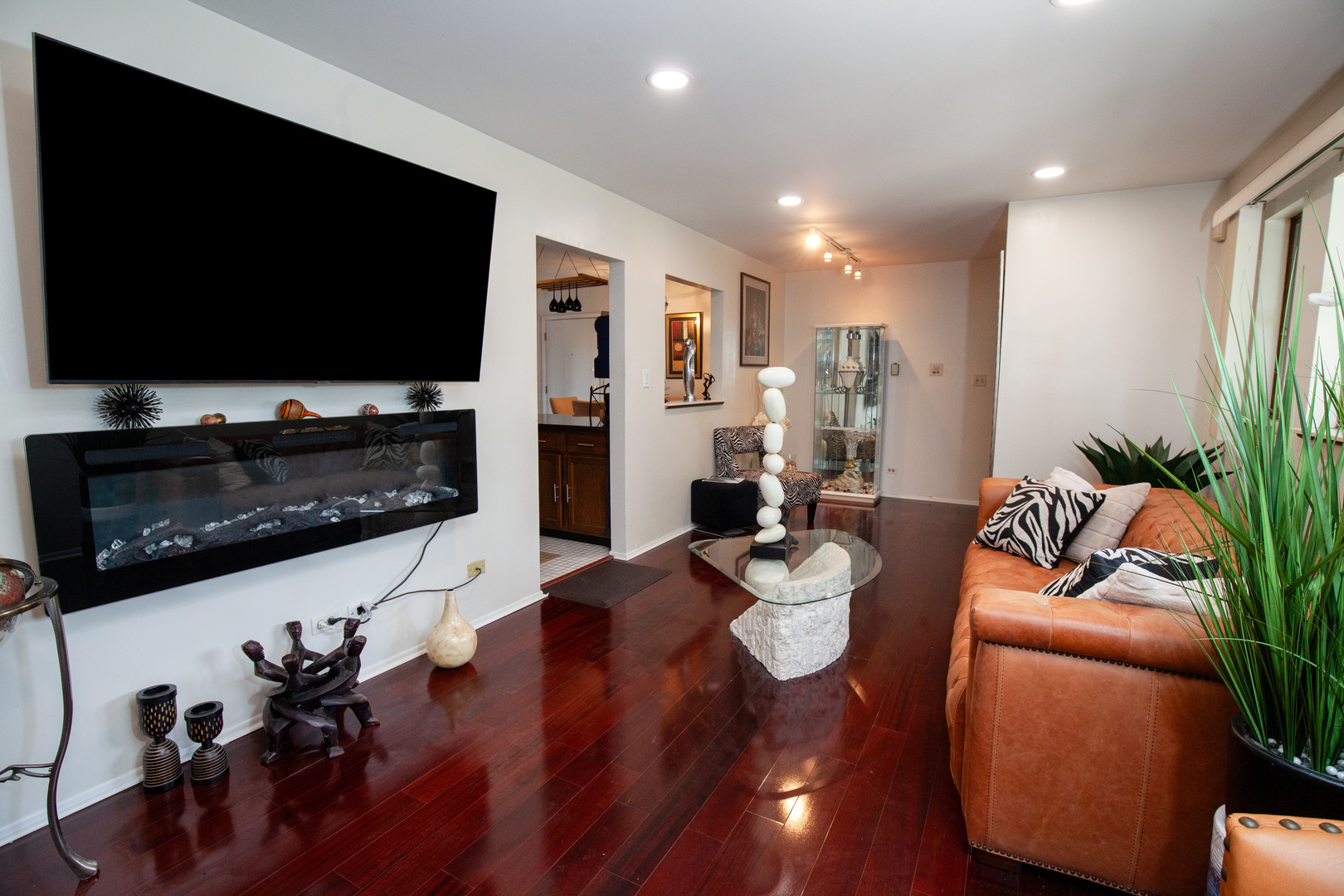 7525 Adams Street #2W, Forest Park, IL 60130