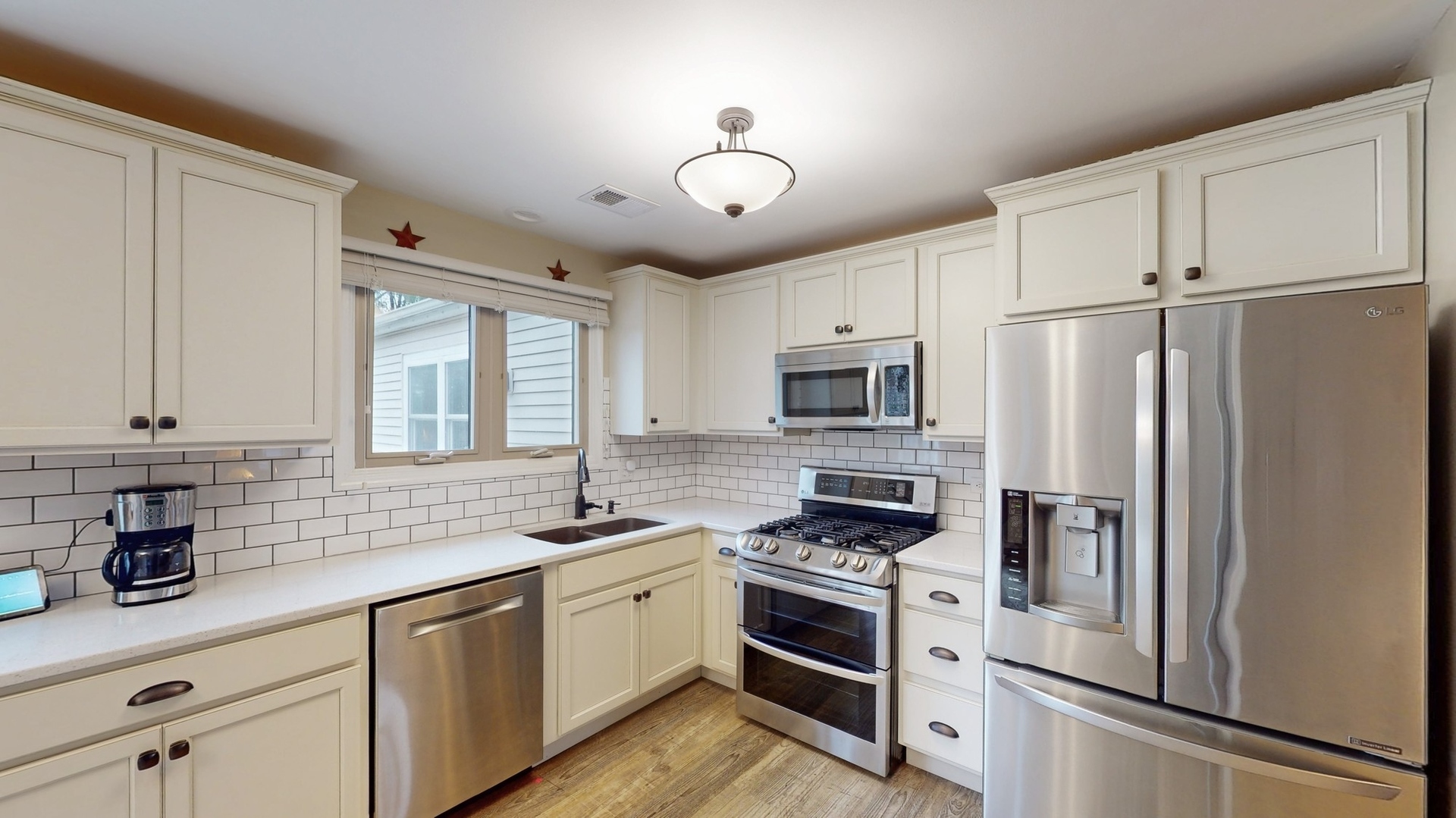 5150 Winona Lane, Gurnee, IL 60031