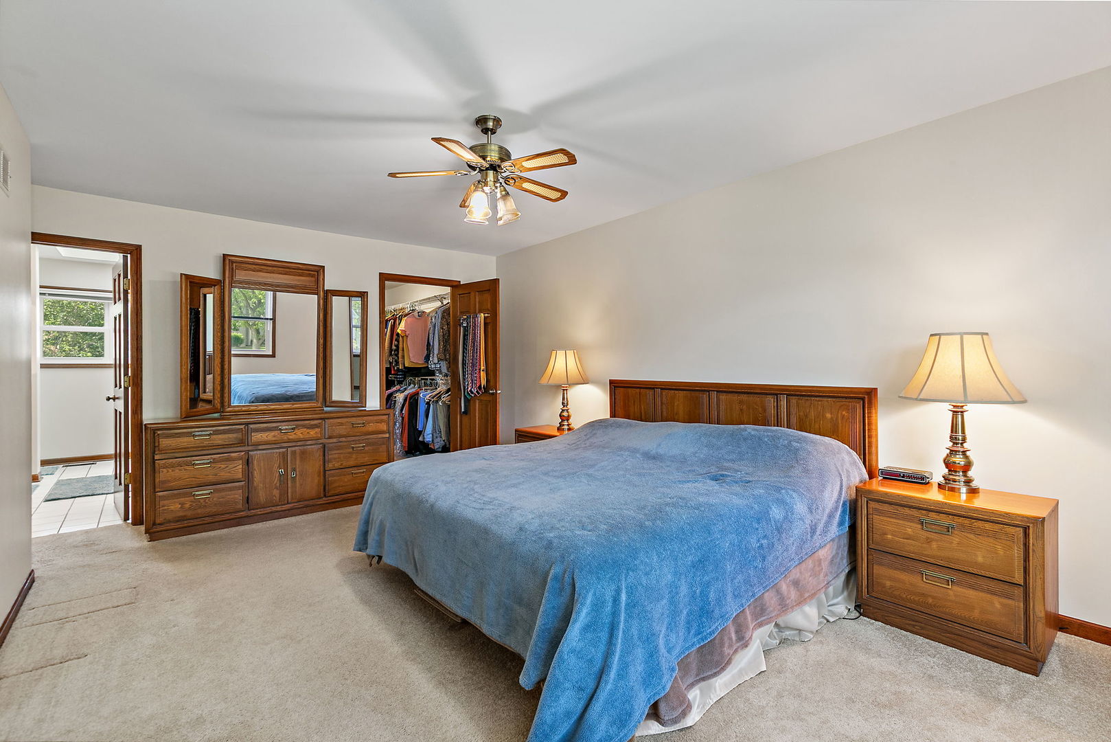 2433 Smalley Court, West Dundee, IL 60118