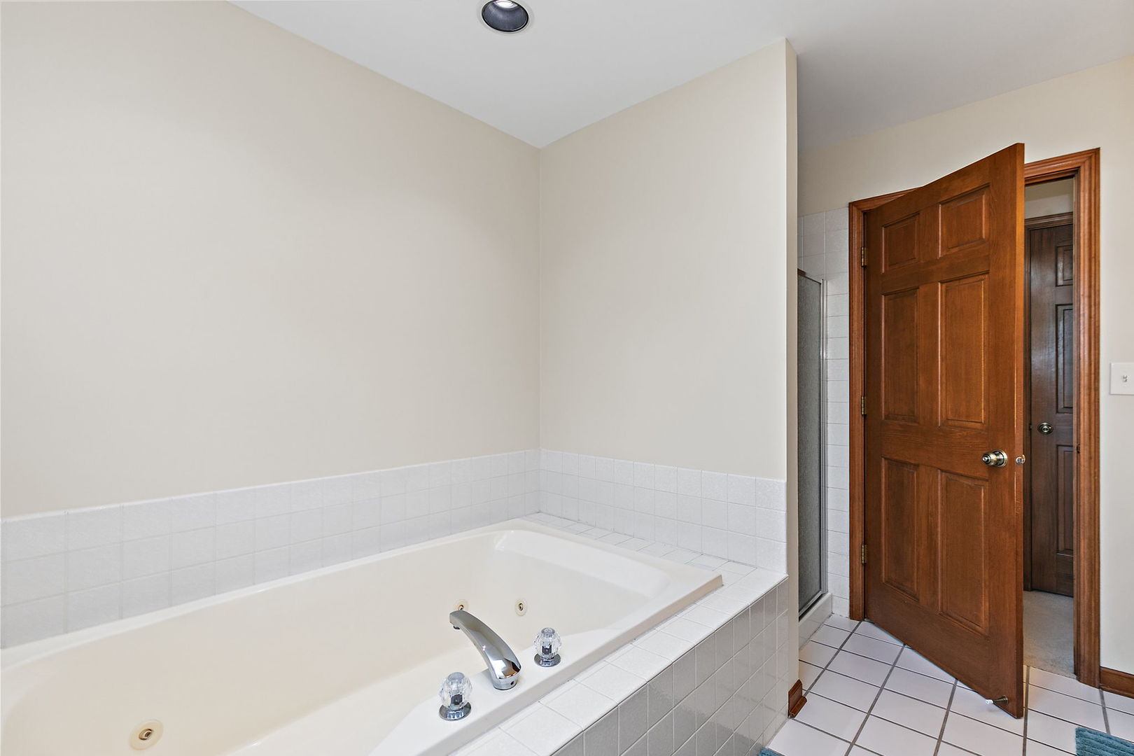 2433 Smalley Court, West Dundee, IL 60118