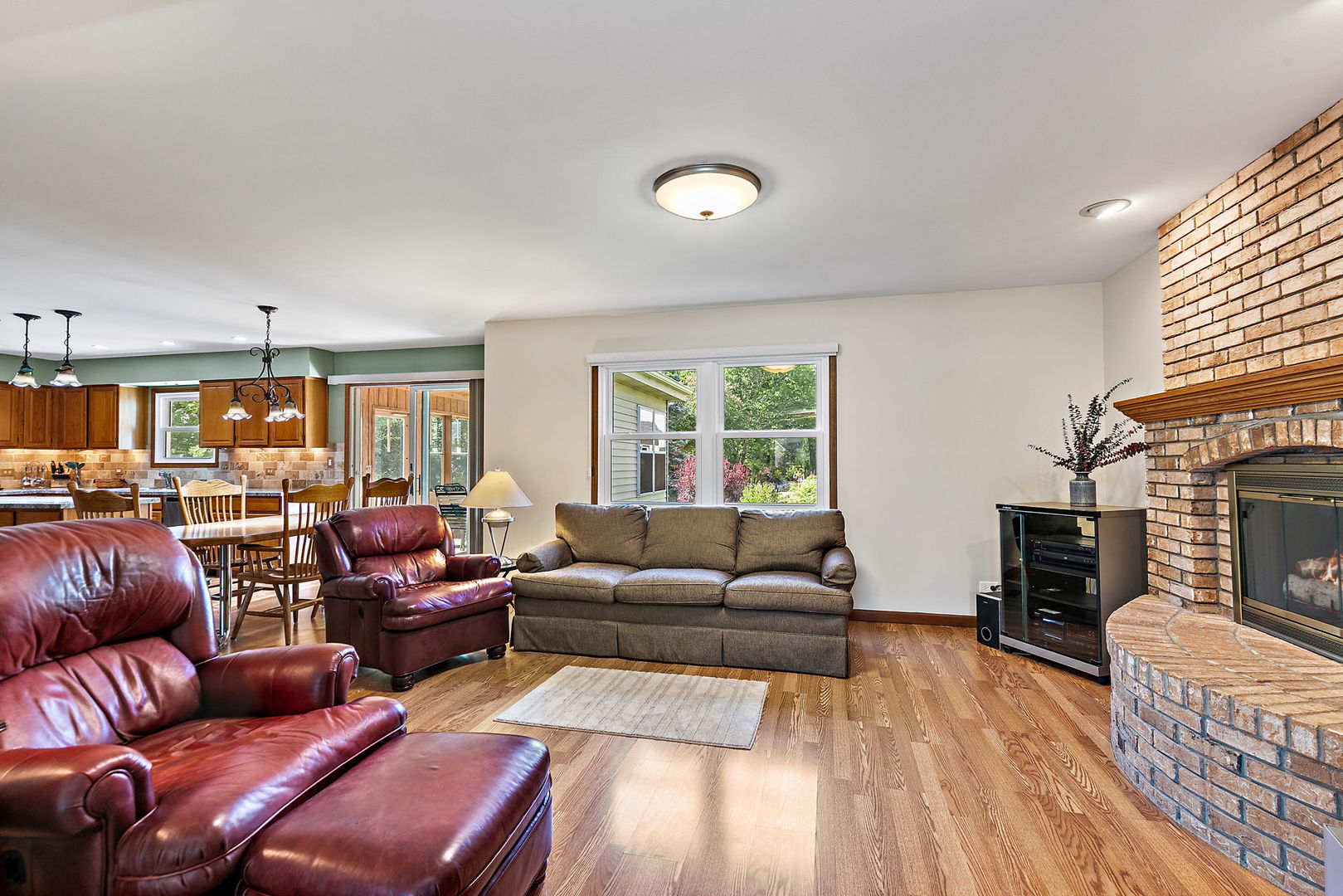2433 Smalley Court, West Dundee, IL 60118