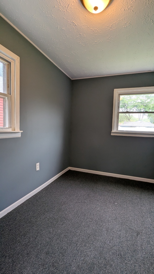 14136 S Hoxie Avenue, Burnham, IL 60633