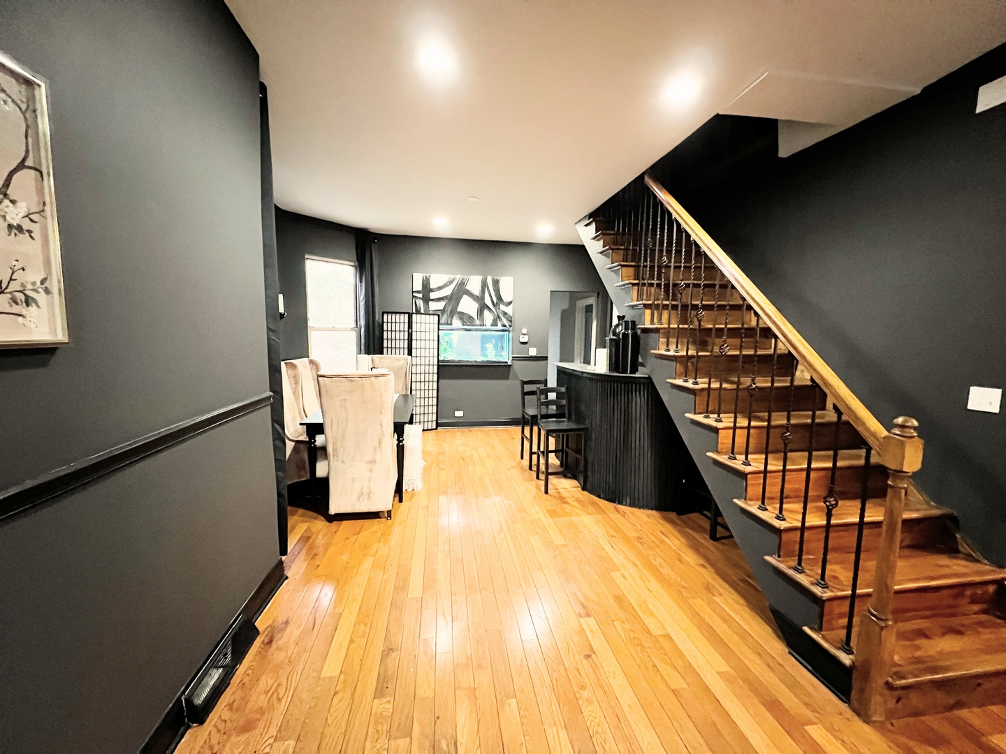 7714 S Marquette Avenue, Chicago, IL 60649