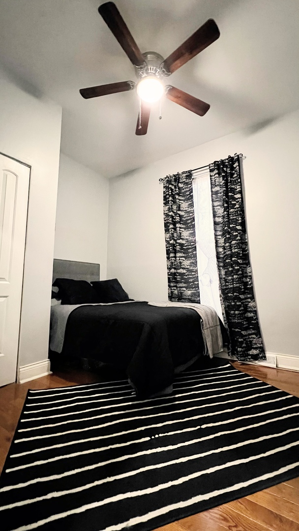 7714 S Marquette Avenue, Chicago, IL 60649