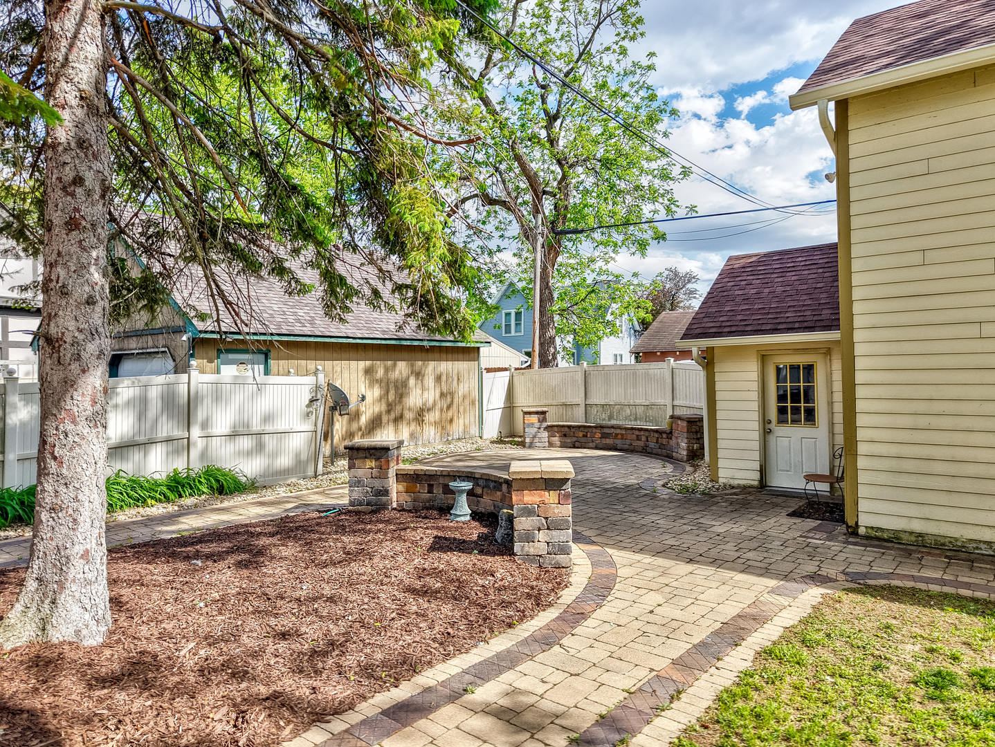 401 E Prospect Avenue, Ottawa, IL 61350