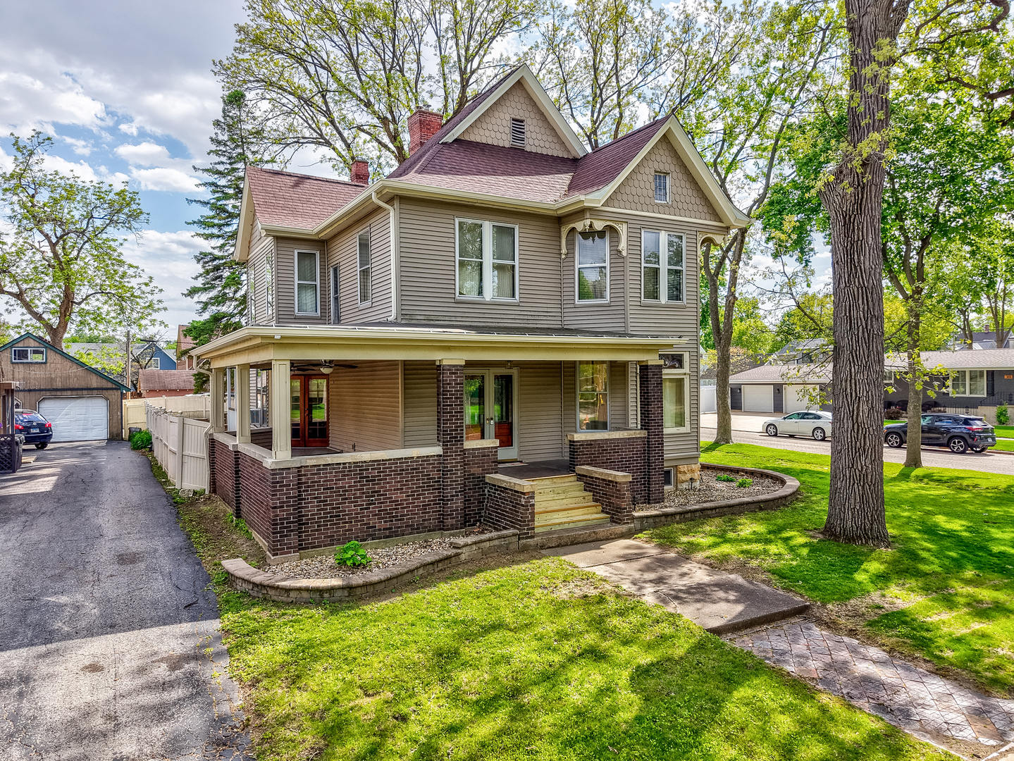 401 E Prospect Avenue, Ottawa, IL 61350