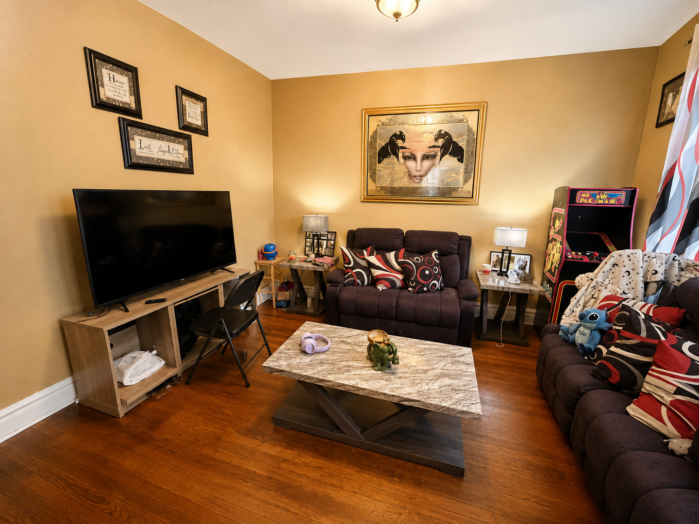 2243 S KENILWORTH Avenue, Berwyn, IL 60402