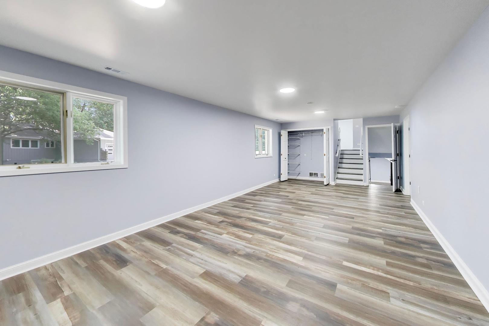 16w250 93rd Place, Burr Ridge, IL 60527
