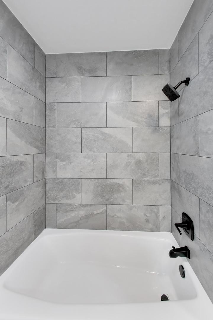 16w250 93rd Place, Burr Ridge, IL 60527