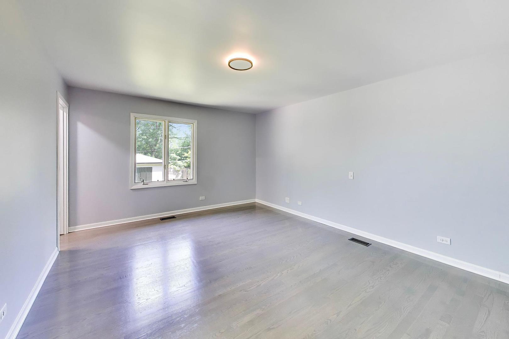 16w250 93rd Place, Burr Ridge, IL 60527