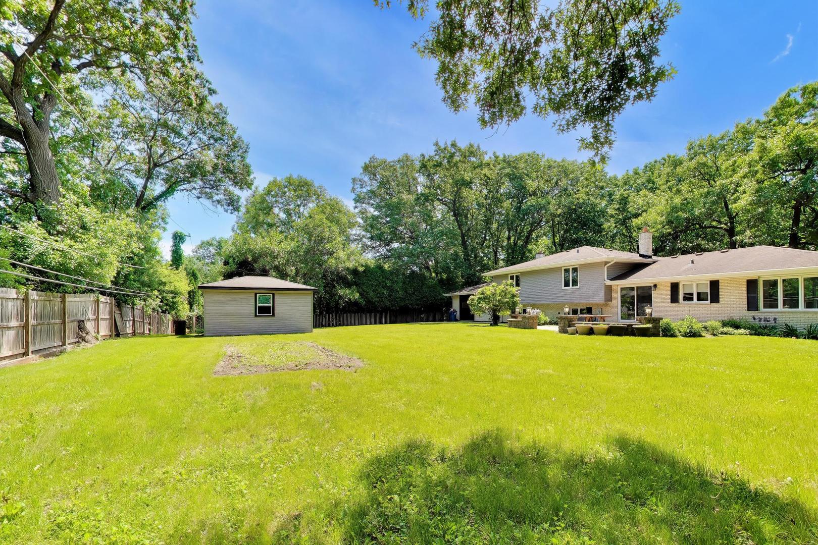 16w250 93rd Place, Burr Ridge, IL 60527