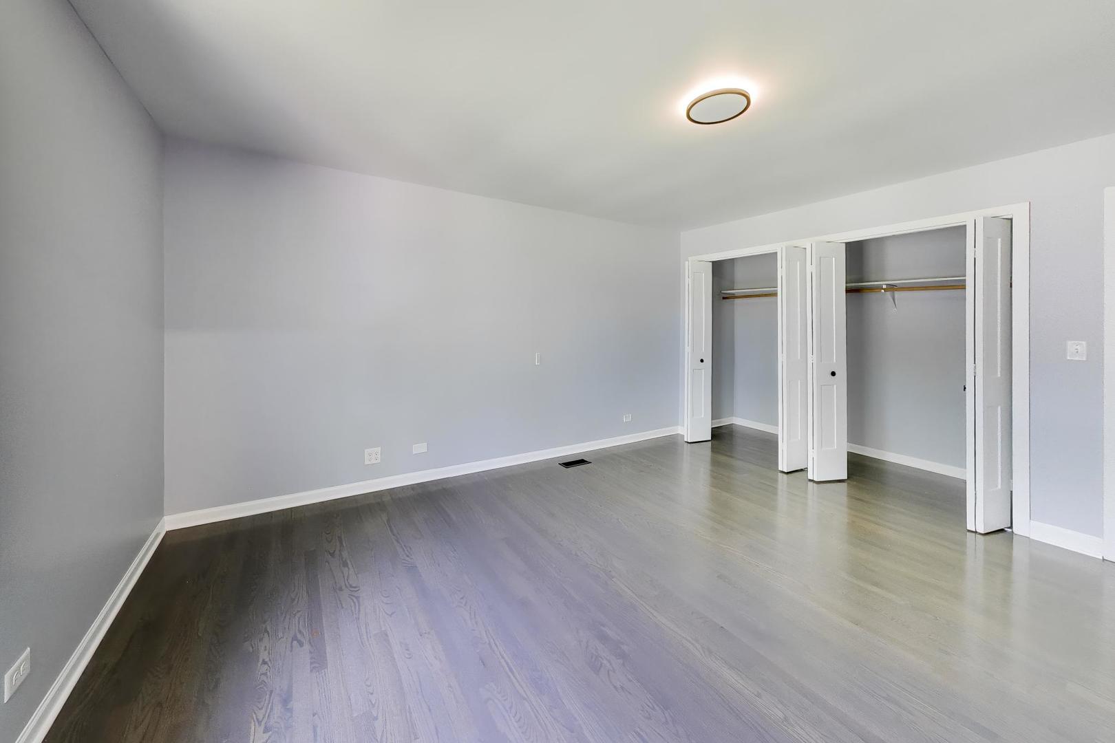 16w250 93rd Place, Burr Ridge, IL 60527